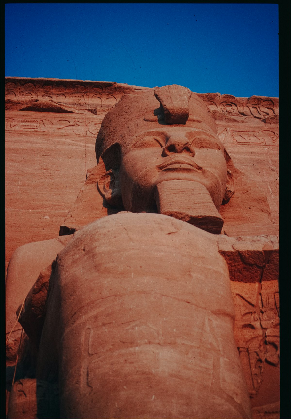 Nahaufnahme einer Ramses-Statue